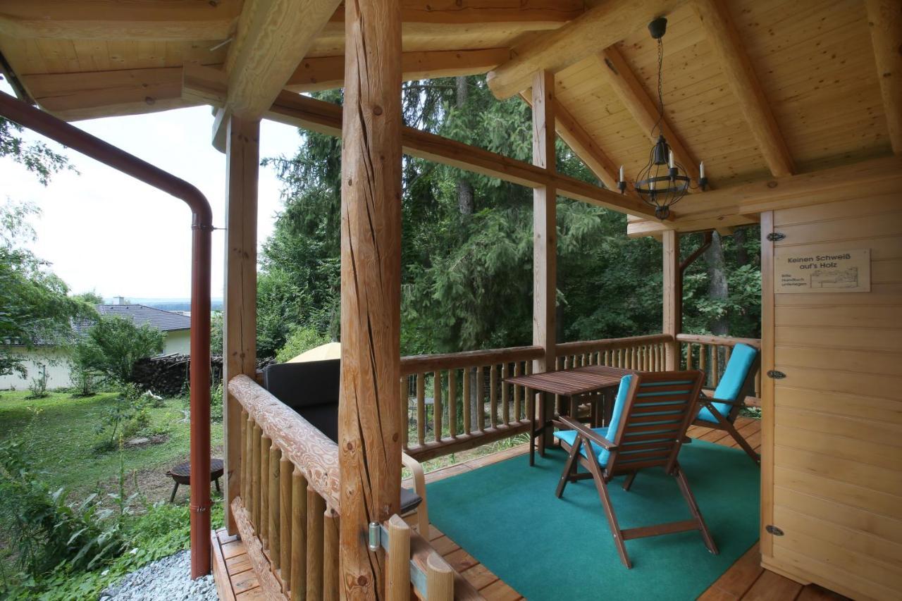 Blockhaus Chalet Mit Beheizbarem Badefass Und Infrarotsauna Auf Der Terrasse Oberschützen Eksteriør bilde