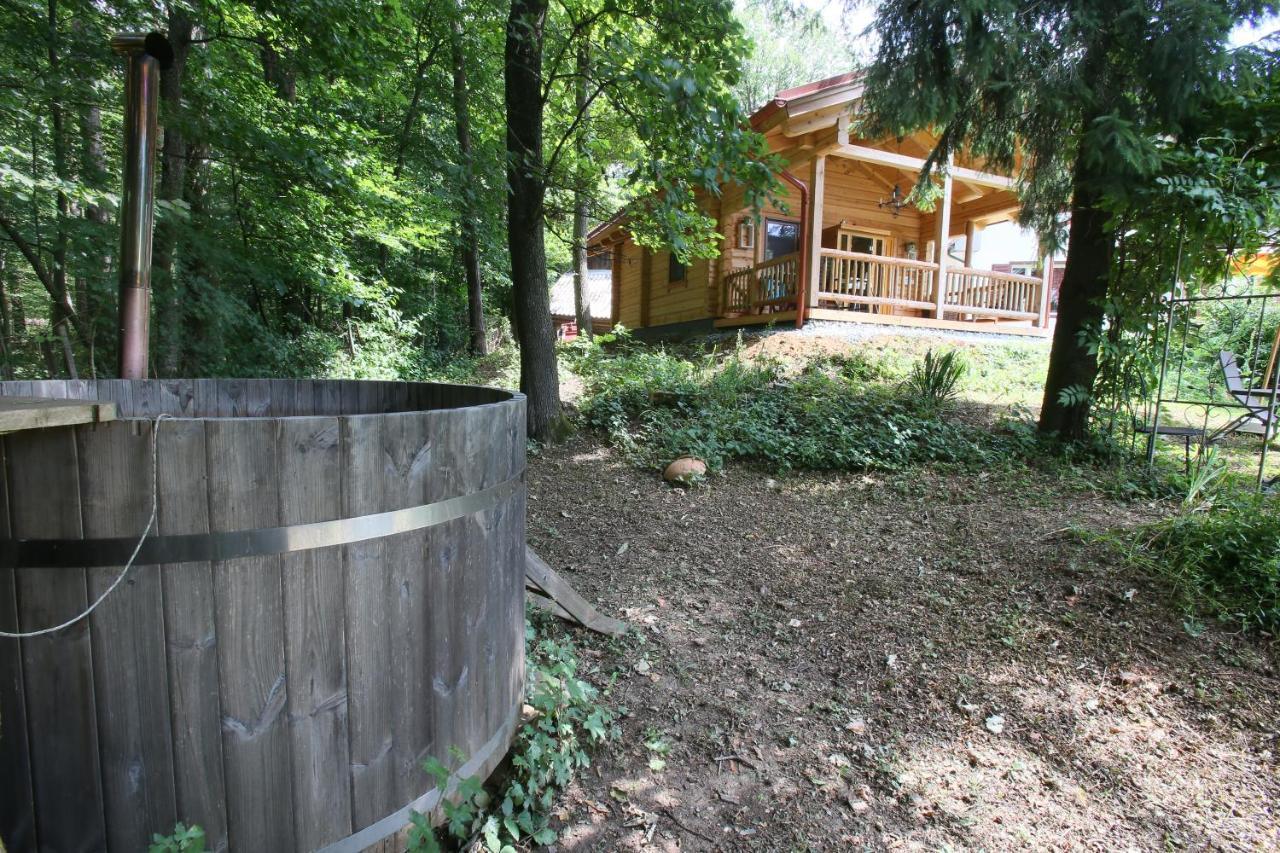 Blockhaus Chalet Mit Beheizbarem Badefass Und Infrarotsauna Auf Der Terrasse Oberschützen Eksteriør bilde